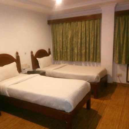 Hotel Monsoon Palace Guwahati Exterior foto