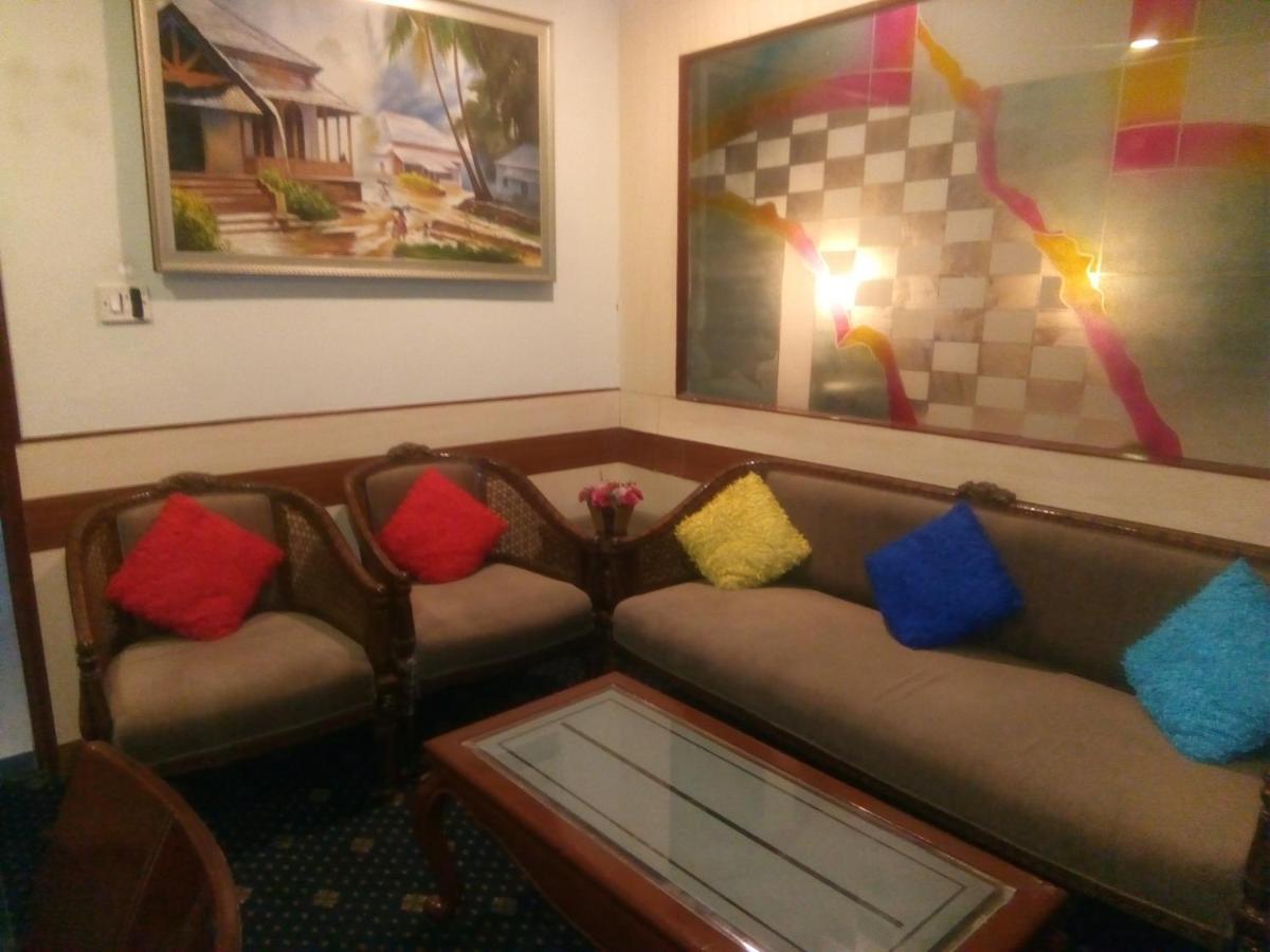 Hotel Monsoon Palace Guwahati Exterior foto
