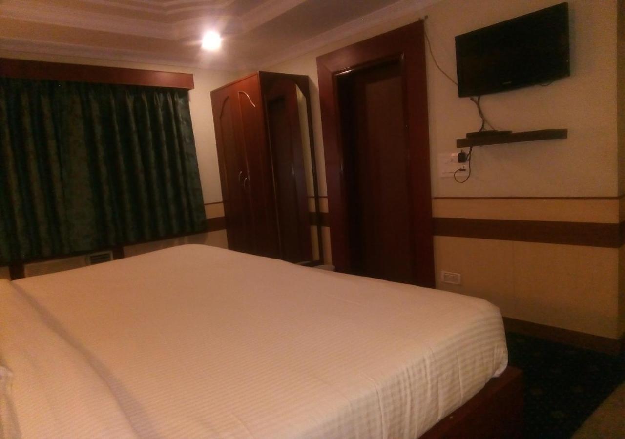 Hotel Monsoon Palace Guwahati Exterior foto