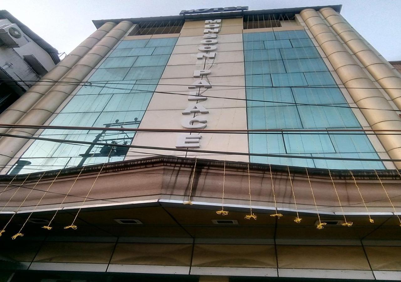 Hotel Monsoon Palace Guwahati Exterior foto