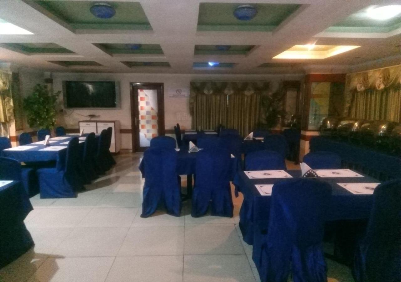 Hotel Monsoon Palace Guwahati Exterior foto
