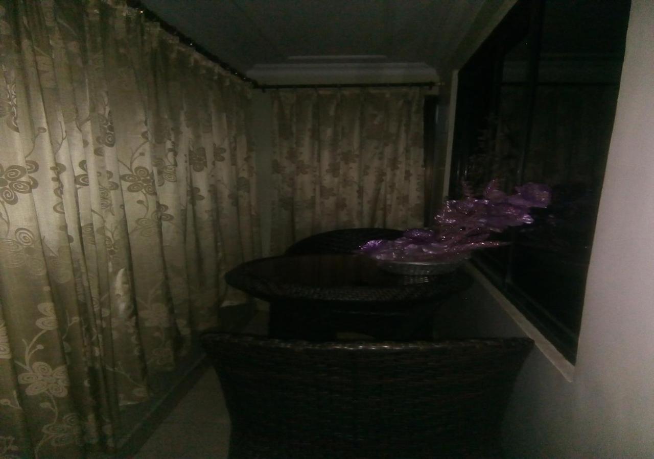 Hotel Monsoon Palace Guwahati Exterior foto