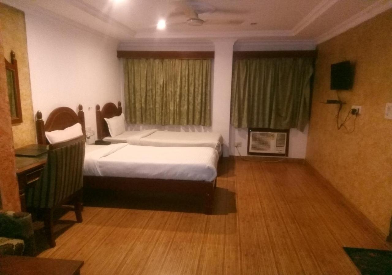 Hotel Monsoon Palace Guwahati Exterior foto